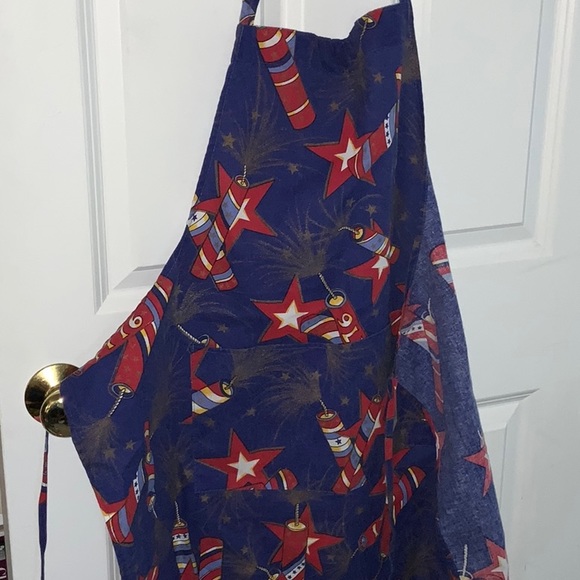 NWT! Fireworks Celebration Apron - Picture 1 of 4